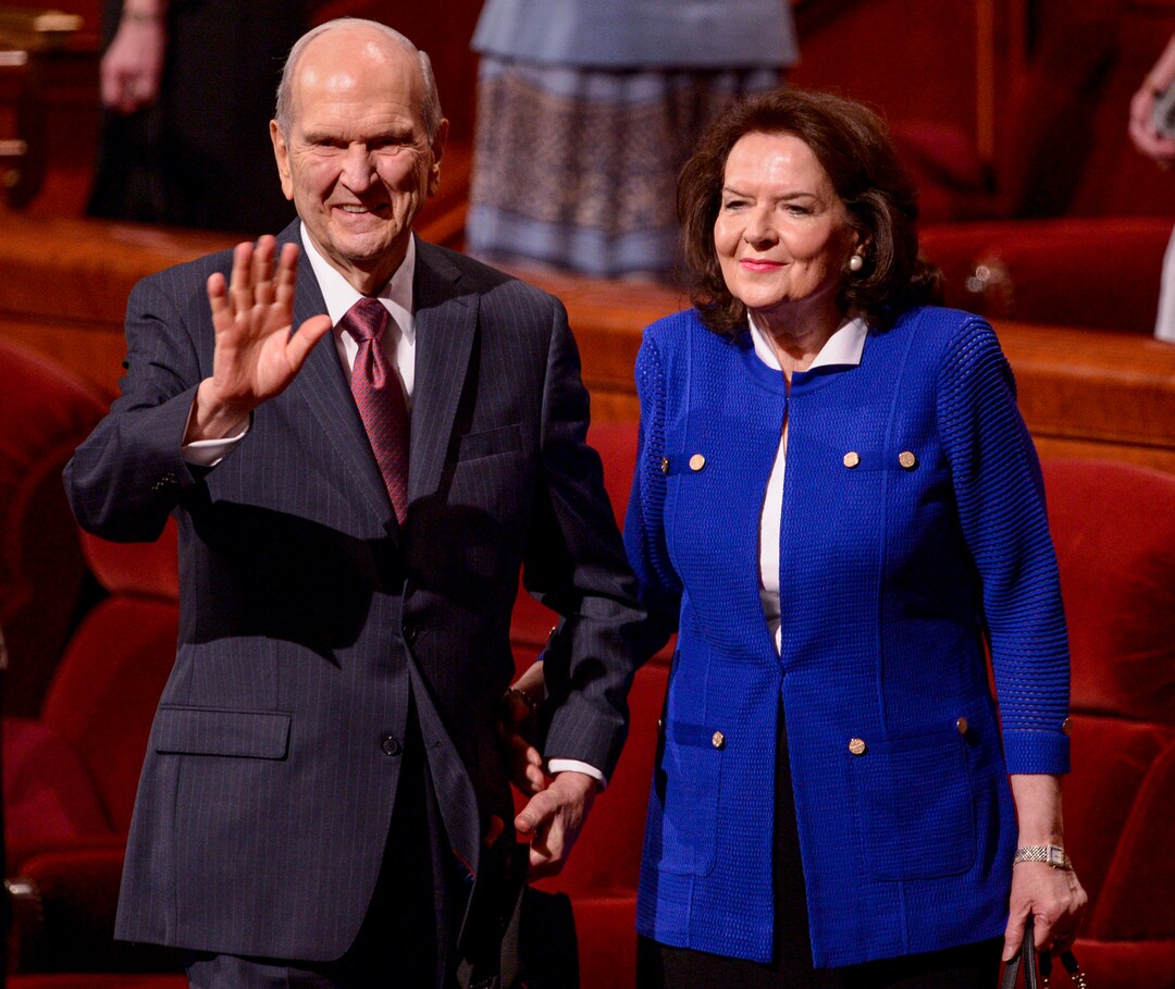 Leah Hogsten  |  The Salt Lake Tribune  President Russell M. Nelson and his wife, Wendy wave to the crowd at the close of the 189th Annual General Conference of The Church of Jesus Christ of Latter-day Saints, April 6, 2019 in Salt Lake City. 
