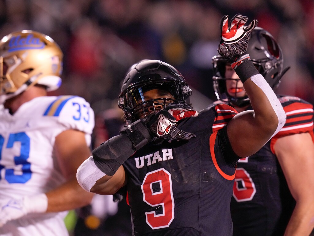 (Leah Hogsten | The Salt Lake Tribune) Utah Utes running back Tavion Thomas (9) celebrates his touchdown in the first half as the University of Utah hosts the UCLA Bruins in Pac-12 football, Saturday, Oct. 30, 2021 at Rice-Eccles Stadium. 