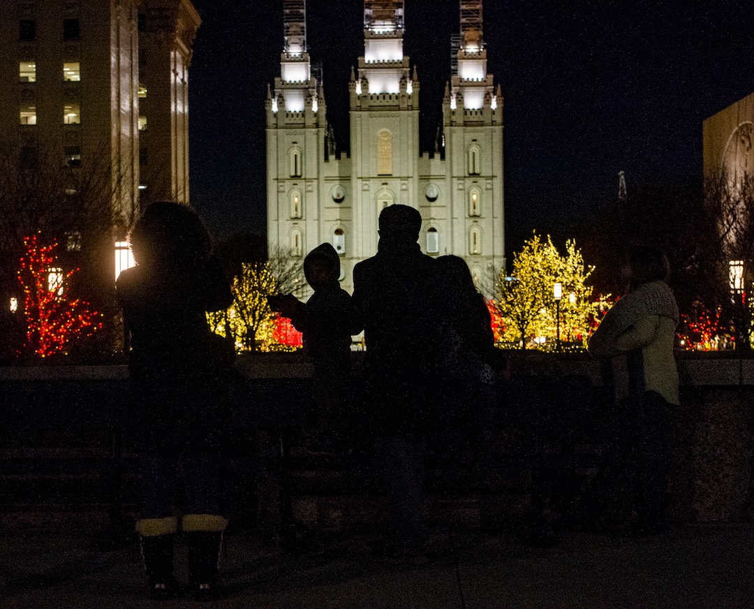 (Rick Egan | The Salt Lake Tribune)  Temple Square is closed, but the Christmas lights on Temple Square can be viewed from State Street, Friday, Nov. 27, 2020.