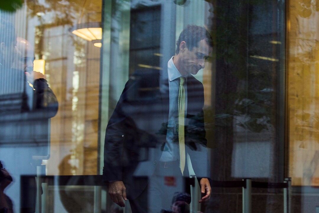 Former Congressman Anthony Weiner (D-N.Y.) arrives at federal court for his sentencing hearing in a sexting scandal, Monday, Sept. 25, 2017, in New York.  (AP Photo/Andres Kudacki)