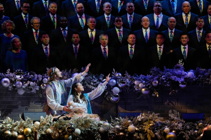 (Francisco Kjolseth | The Salt Lake Tribune) The Tabernacle Choir at Temple Square holds its annual Christmas Concert with special guests Stephanie J. Block and Sebastian Arcelus on Thursday, Dec. 11, 2025,