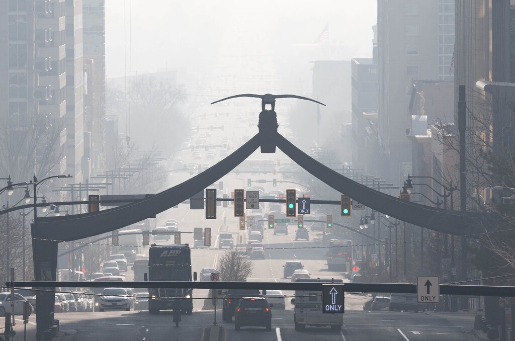 (Francisco Kjolseth | The Salt Lake Tribune) Poor air quality obscures the Salt Lake valley on Tuesday, Jan. 18, 2022.