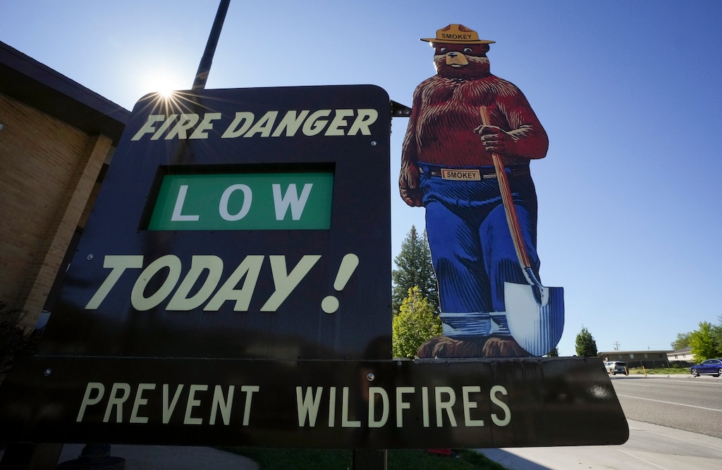 (Bethany Baker | The Salt Lake Tribune) A fire danger sign in front of Ogden Fire Station No. 5 reads "low" in Ogden on Thursday, Sept. 24, 2026.
