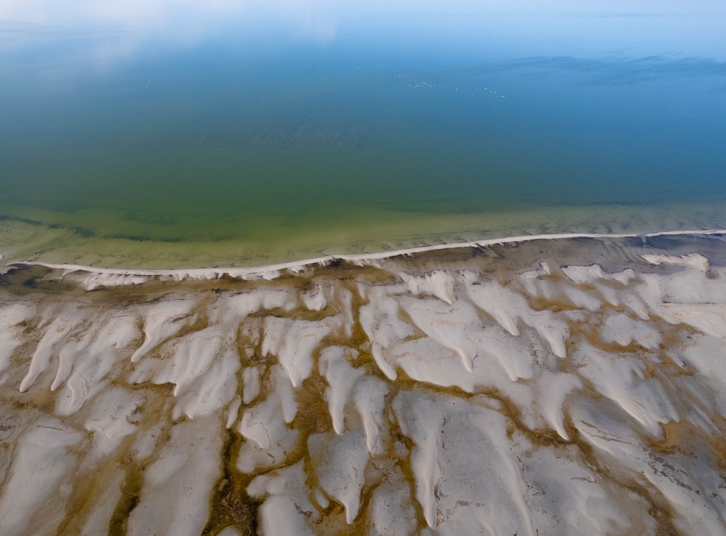 (Francisco Kjolseth  |  The Salt Lake Tribune) The receding shoreline near the Great Salt Lake Marina, on Friday, December 29, 2023.