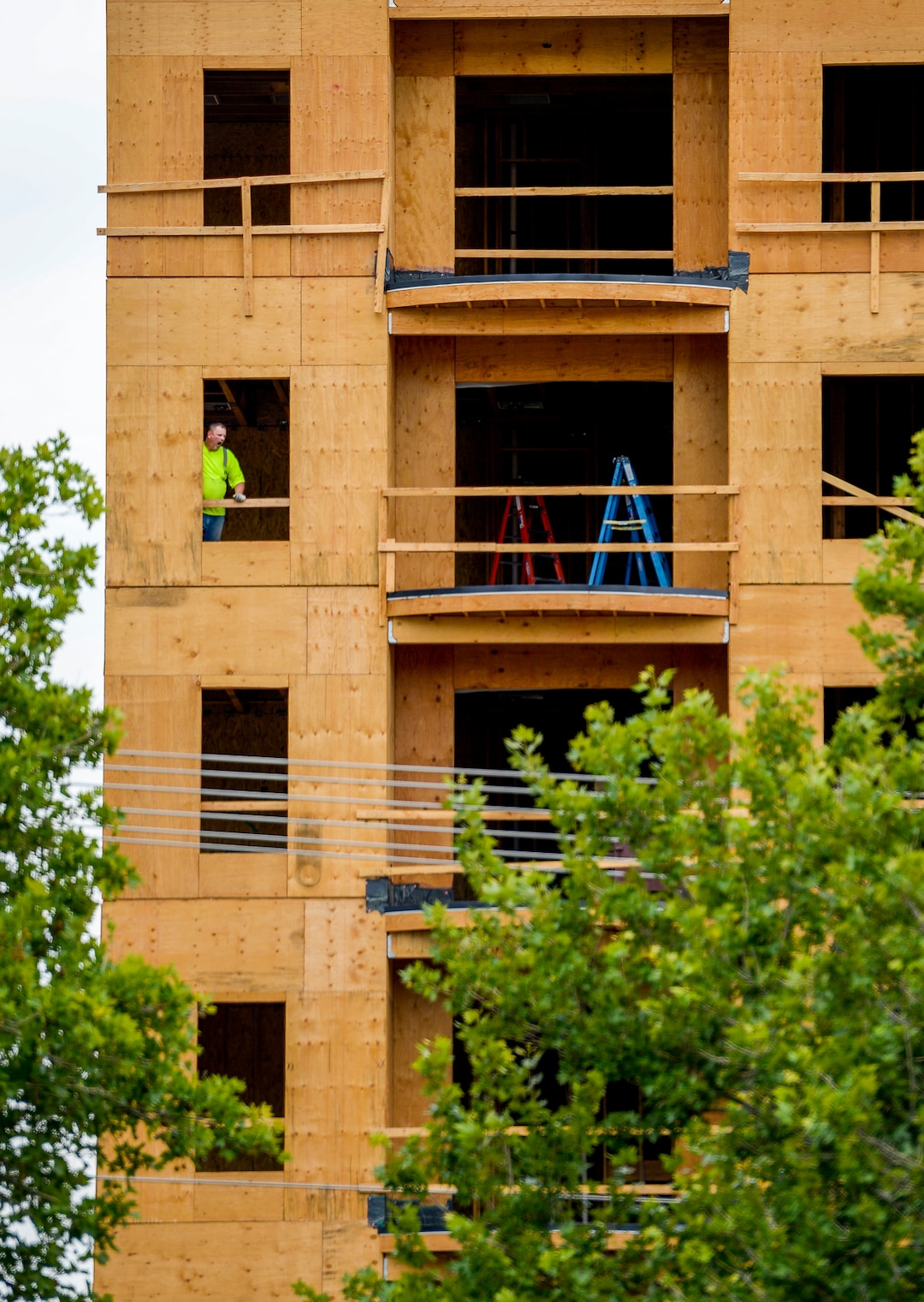 Leah Hogsten  |  The Salt Lake Tribune   Hardware Apartments at 400 West and North Temple under construction, July 18, 2018. Utah leads the nation in job growth by percentage over the last 12 months in construction, which saw a 6.2 increase in the number of jobs. 