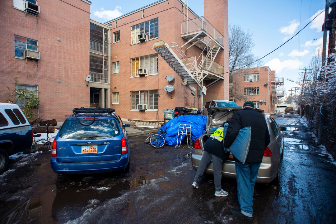 (Rick Egan | The Salt Lake Tribune)   Tenants load their personal belongings, into their cars, an hour before the deadline to leave the Georgia apartment complex, Saturday, Feb. 16. 2019