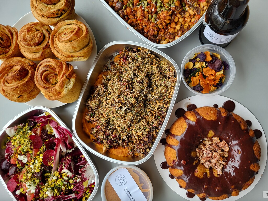 (Arlo) Salt Lake City restaurant Arlo is offering a Thanksgiving dinner to go, with everything except the main protein, for $235.