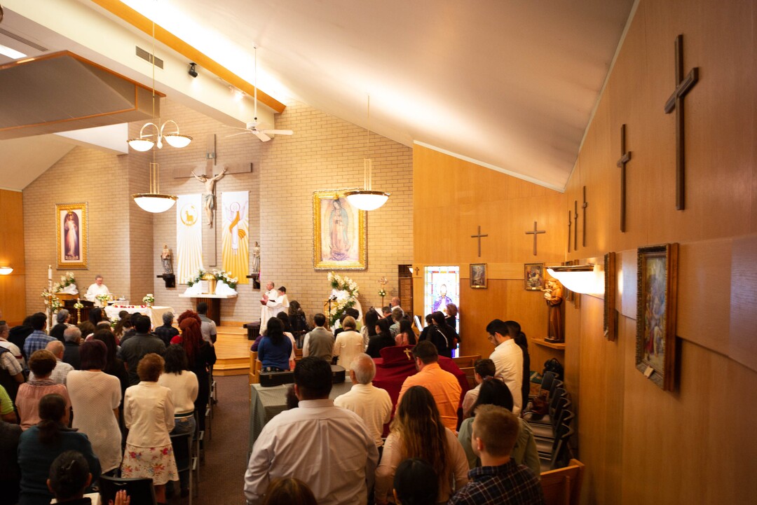 (Trent Nelson  |  The Salt Lake Tribune)  Easter Mass at Saints Peter & Paul Catholic Church in West Valley City on Sunday April 21, 2019.