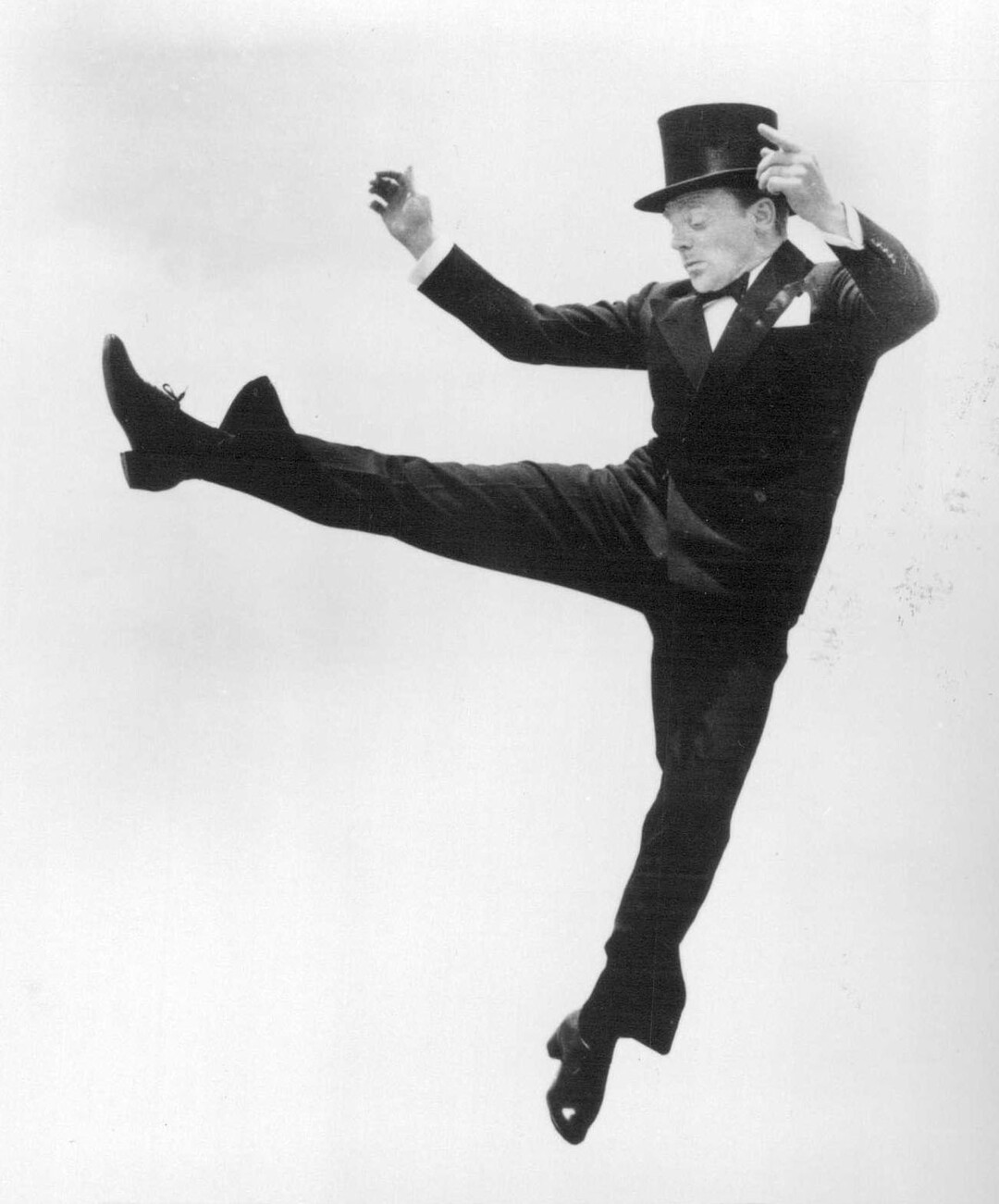 (Tribune file photo) James Cagney, in a promotional photo for the 1937 musical "Something to Sing About."