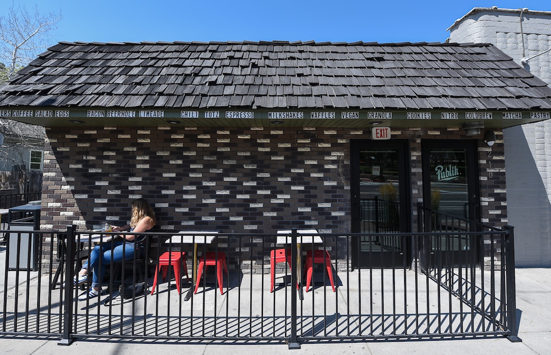 (Francisco Kjolseth  |  The Salt Lake Tribune)  Publik Ed's recently opened near the University of Utah, in the same building that once housed Big Ed's.
