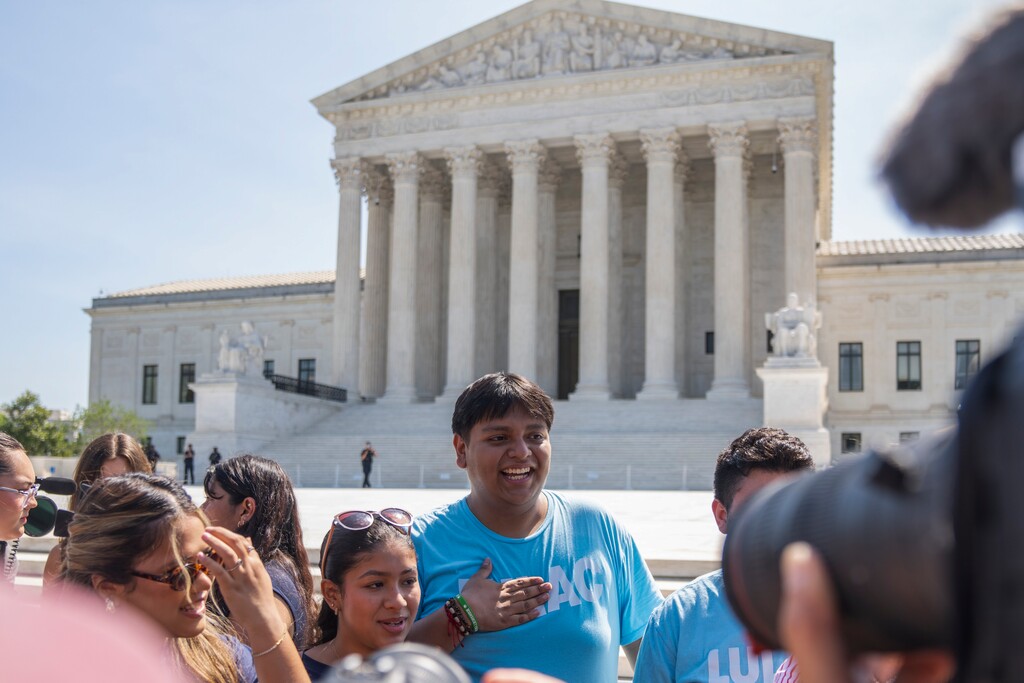 (Allison Robbert | The New York Times) Members of the League of United Latin American Citizens gather outside the Supreme Court after a decision on birthright citizenship in Washington, on Tuesday, June 30, 2026. 