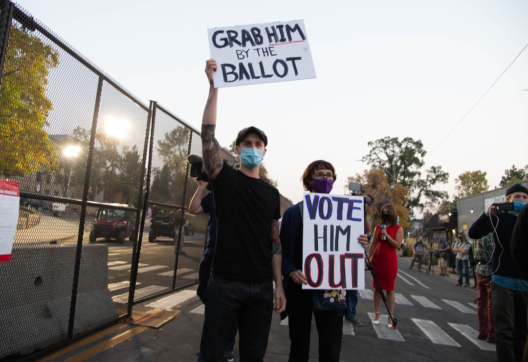 (Francisco Kjolseth  |  The Salt Lake Tribune) Supporters and counter protesters of President Donald Trump rally near Kingsbury Hall on the University of Utah campus in Salt Lake City on Wednesday, Oct. 7, 2020, during the vice presidential debate.