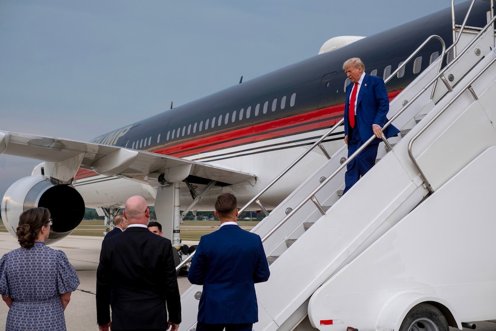 (Jim Vondruska | The New York Times) Former President Donald Trump arrives in La Crosse, Wis., for a town hall appearance, Aug. 29, 2024. Trump is scheduled to return to Utah later this month for a fundraiser.