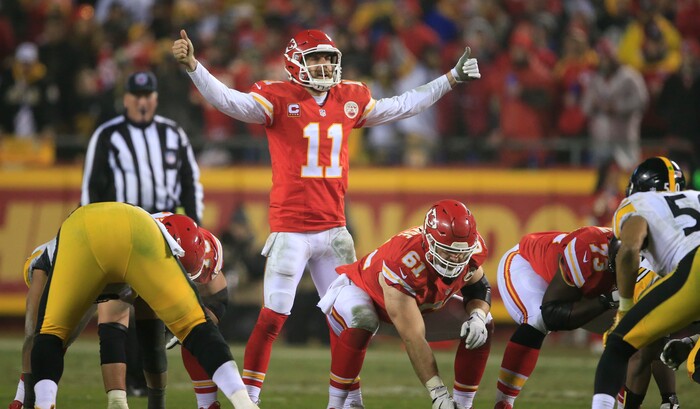 Kansas City Chiefs quarterback Alex Smith (11) at the line of scrimmage against the Pittsburgh Steelers during the second half of an NFL divisional playoff football game Sunday, Jan. 15, 2017, in Kansas City, Mo. (AP Photo/Orlin Wagner)