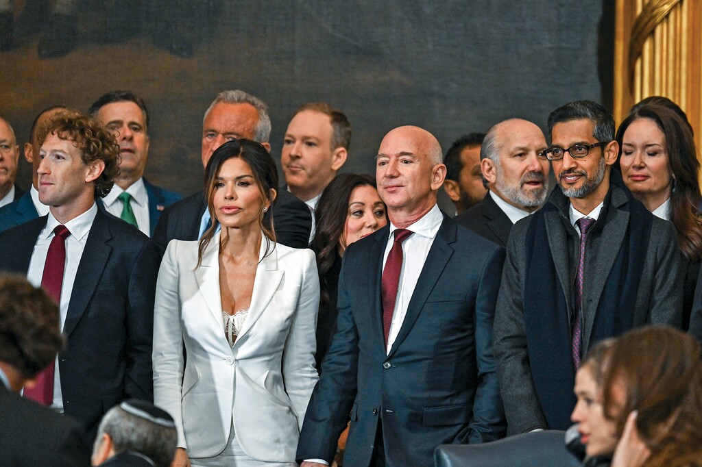 From left: Mark Zuckerberg, Lauren Sanchez, Jeff Bezos and Sundar Pichai arrive before the inauguration of Donald Trump as the 47th president in the Rotunda at the Capitol in Washington on Monday morning, Jan. 20, 2025. (Kenny Holston/The New York Times)