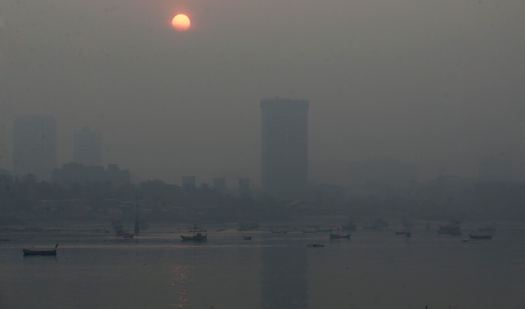 Morning smog envelops the skyline in Mumbai, India, Friday, Oct. 20, 2017. Environmental pollutants are killing at least 9 million people and costing the world $4.6 trillion a year, a toll exceeding that of wars, smoking, hunger or natural disasters. One out of every six premature deaths in the world in 2015, about 9 million, could be attributed to disease from toxic exposure, according to a major study released Thursday in The Lancet medical journal. Asia and Africa are the regions putting the most people at risk, the study found, while India tops the list of individual countries. (AP Photo/Rafiq Maqbool)