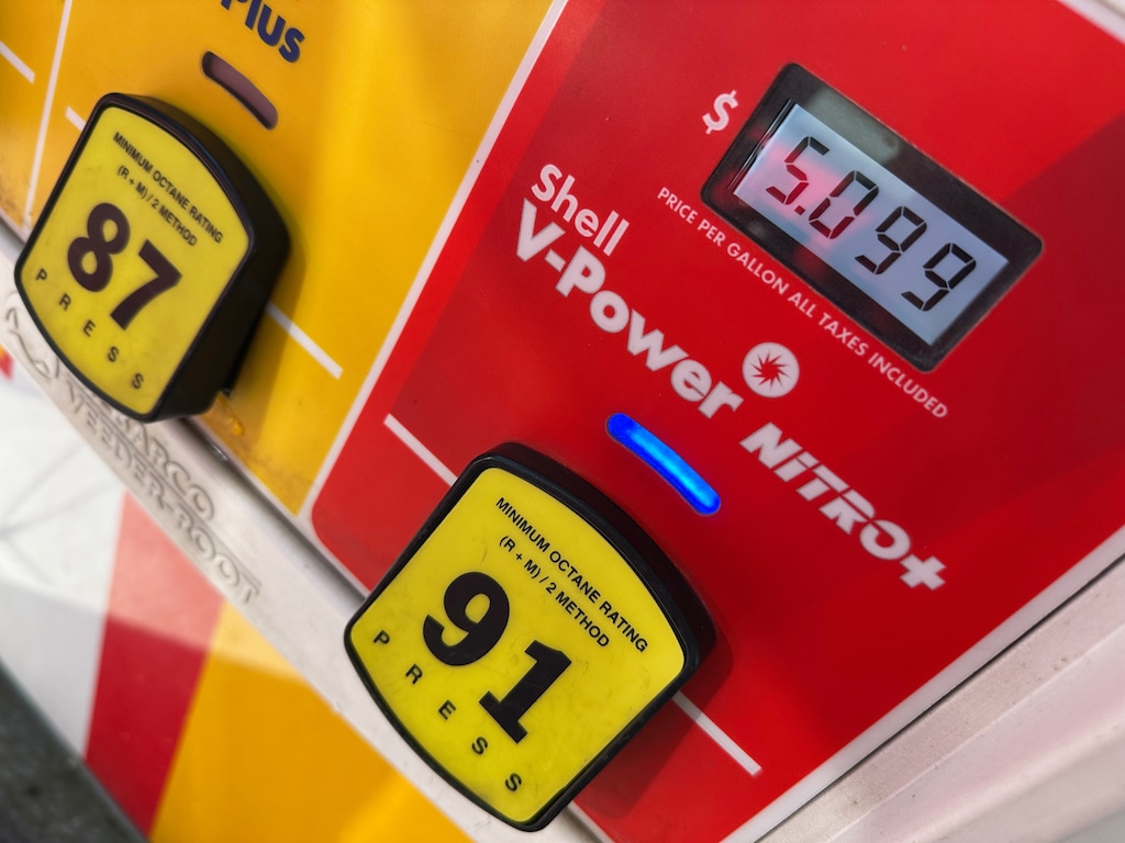 The per-gallon prices is displayed electronically on a pump for super unleaded gasoline at a Shell station Friday, July 24, 2026, in Englewood, Colo. (AP Photo/David Zalubowski)