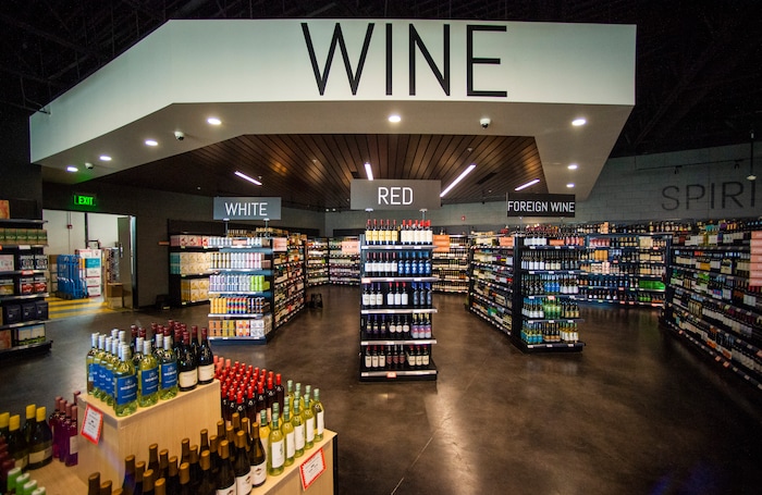 (Rick Egan | The Salt Lake Tribune)  The new state liquor and wine store in Saratoga Springs, on Monday, Nov. 16, 2020.