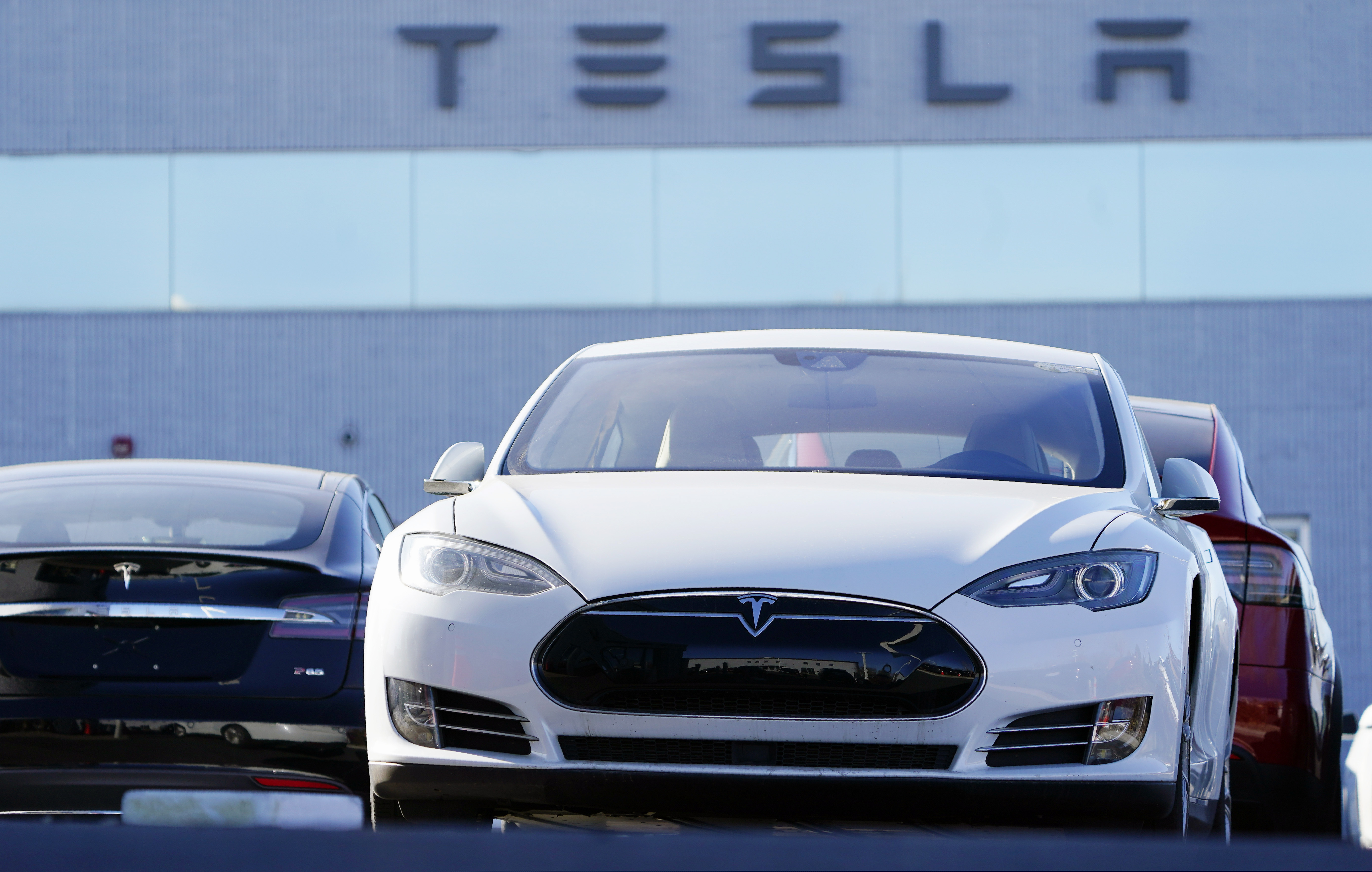 (David Zalubowski | AP photo)

In this Nov. 8, 2020, photo, an unsold 2021 S70 sedan sits at a Tesla dealership in Littleton, Colo.