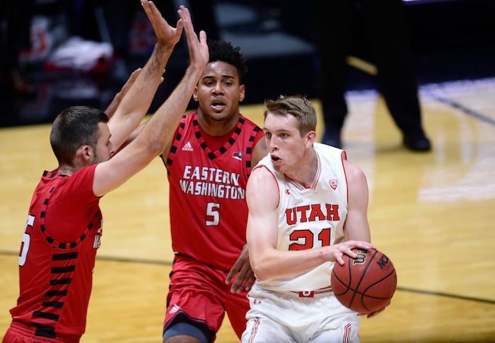 (Scott Sommerdorf   |  The Salt Lake Tribune)   Utah's Tyler Rawson looks to pass during first half play. Utah defeated Eastern Washington 85-69, Friday, November 24, 2017. 
