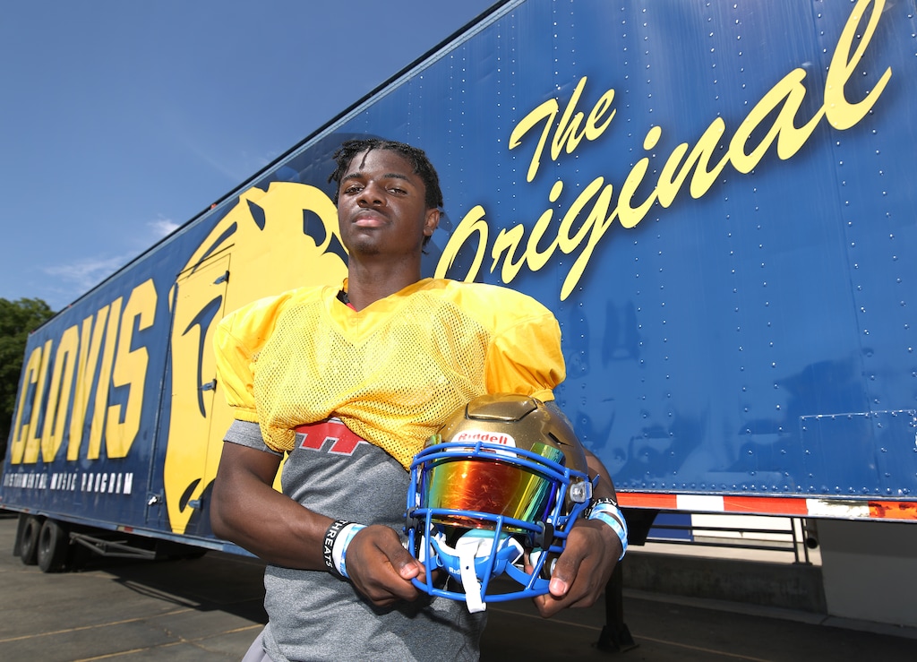 (Gary Kazanjian | Special to The Tribune) Clovis High School quarterback Nate Johnson, who committed to play for the University of Utah, shown on the court near the practive field Wednesday, July 28, 2021, in Clovis, Calif.