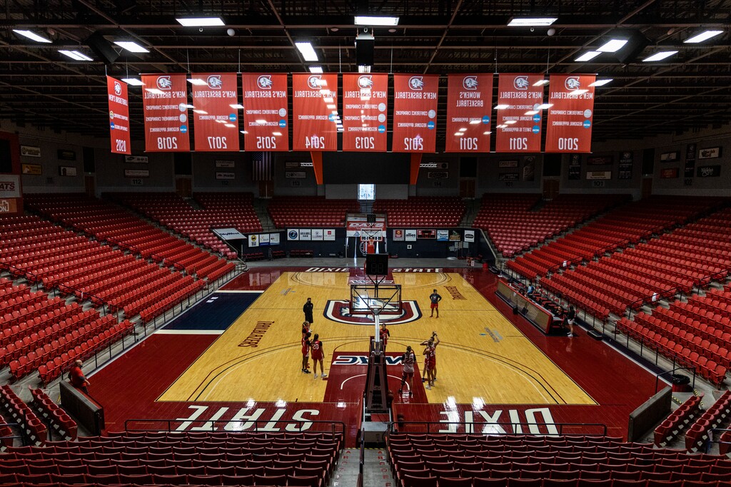 (Joe Buglewicz | The New York Times) Members of the then-Dixie State (now Utah Tech) Trailblazers during a practice in St. George on April 1, 2021. JD Gustin, head coach of the Utah Tech womens' basketball team, is under investigation after current and former players made allegations of misconduct.