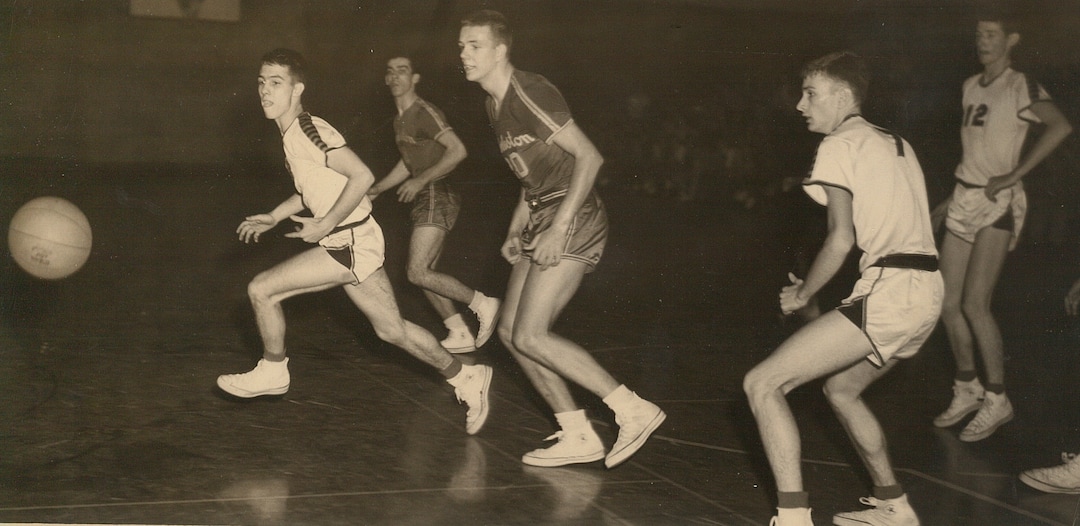 (Photo courtesy of the Hundley family) Hot Rod Hundley (center) in action for Charleston High School in West Virginia.