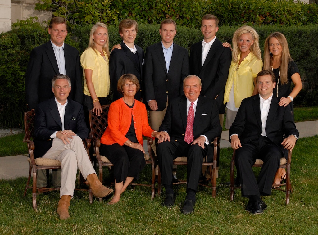 (photo courtesy Huntsman family) Jon and Karen Huntsman with their adult children in 2009.