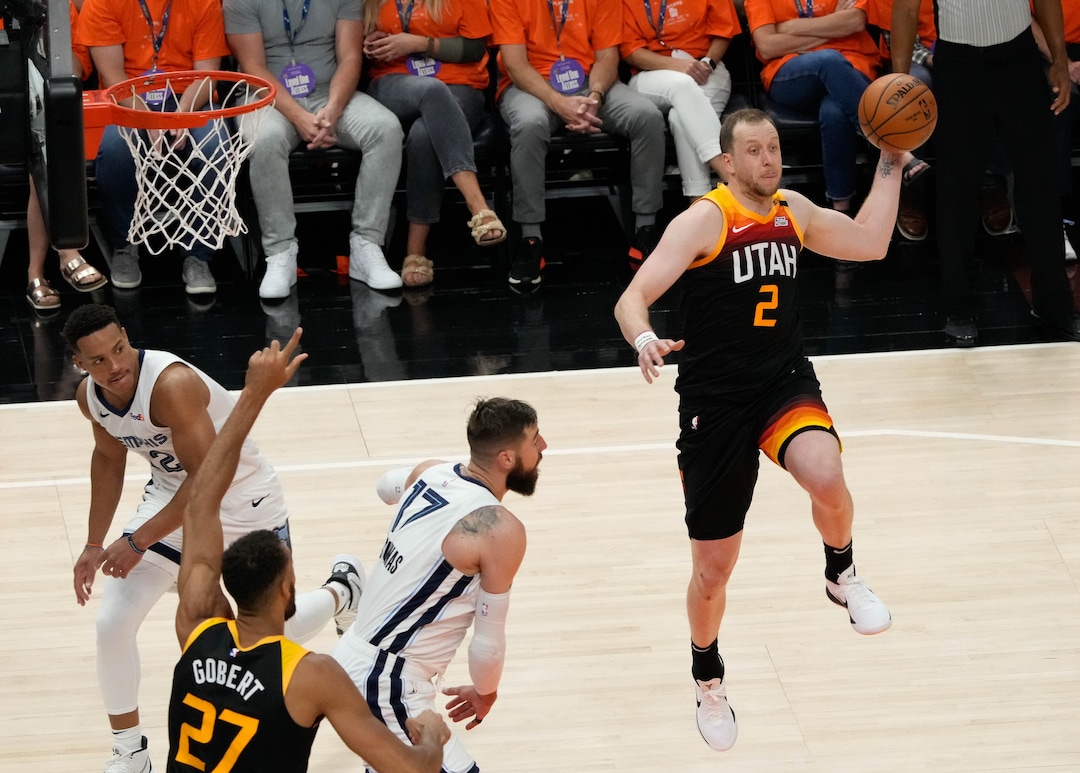 (Francisco Kjolseth | The Salt Lake Tribune) Utah Jazz guard Joe Ingles (2) passes to an open teammate in the first half of Game 5 of an NBA basketball first-round playoff series Wednesday, June 2, 2021, in Salt Lake City, UT.