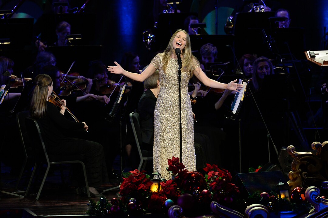 (Francisco Kjolseth  |  The Salt Lake Tribune)  The Mormon Tabernacle Choir Christmas extravaganza kicks off with Broadway star Sutton Foster and "Downton Abbey's" Hugh Bonneville at the Conference Center on Thursday, Dec. 14, 2017.