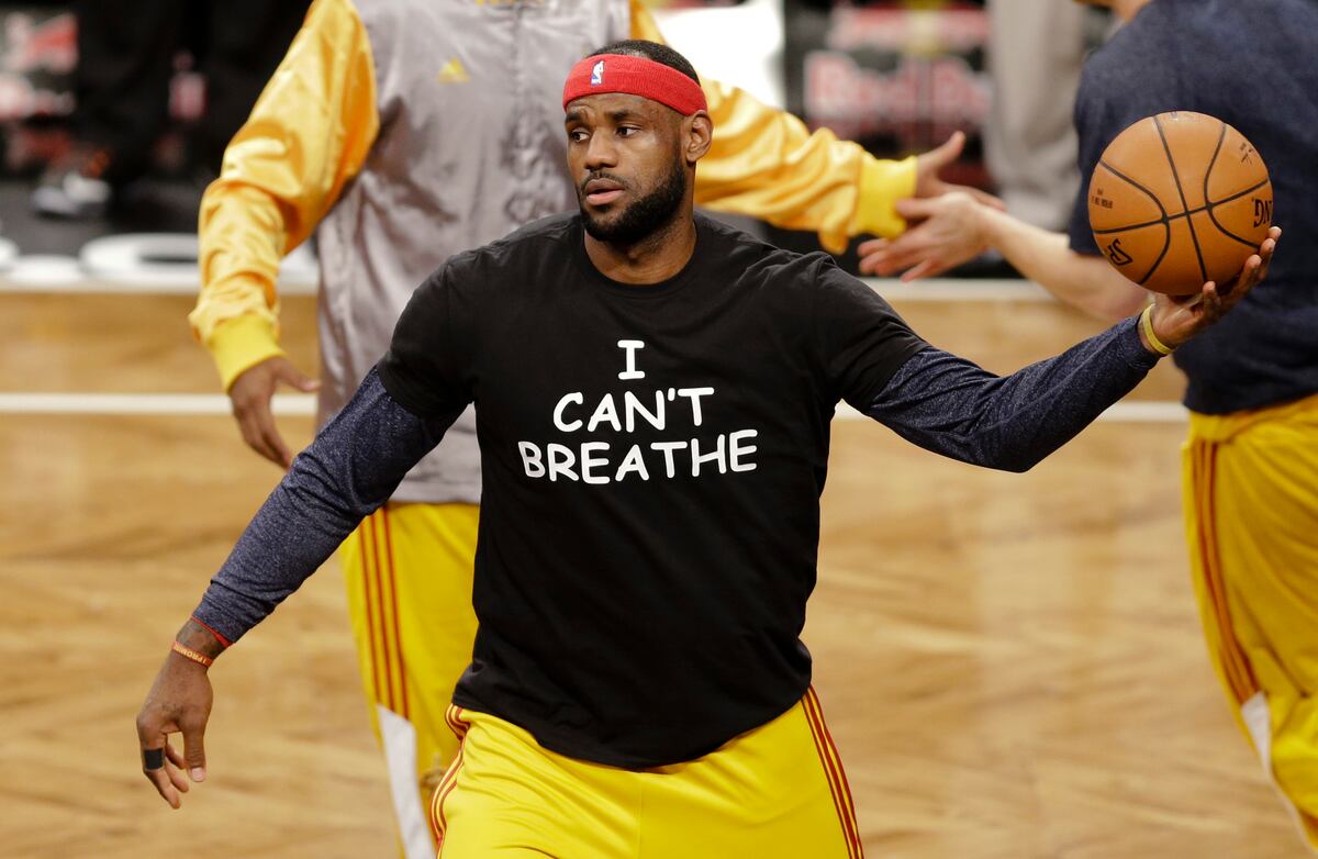 LeBron dismisses story linking him to Warriors as 'nonsense'