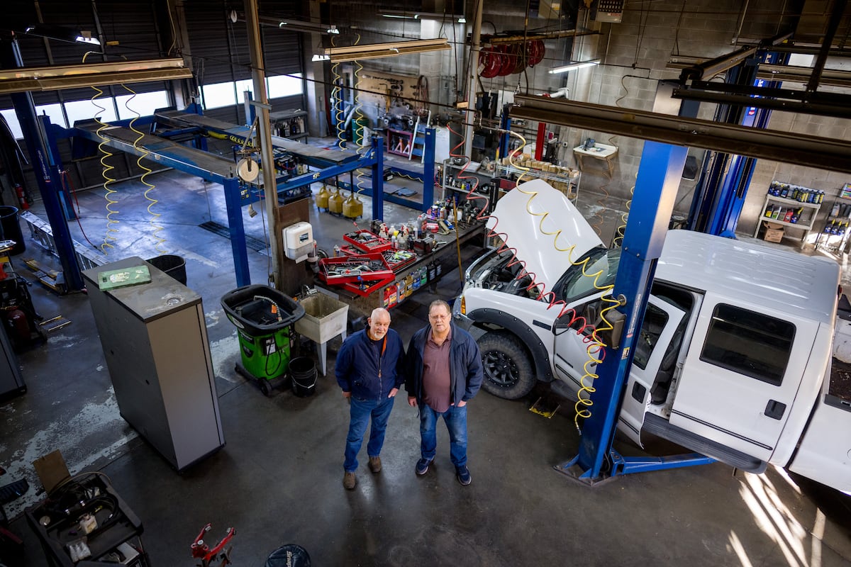 After decades of cars and loyal customers, a Salt Lake City auto shop closes for the last time