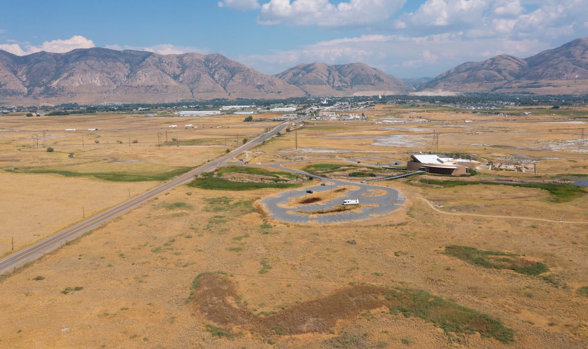 Millions of birds rely on this northern Utah refuge’s dark skies. New rules aim to keep them dark.
