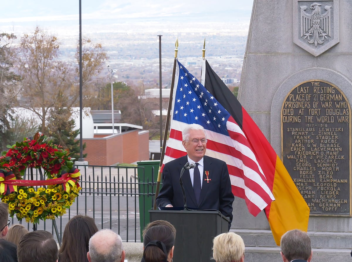 Warning of Cold War-like ‘shadows on the horizon,’ LDS apostle Dieter Uchtdorf urges all to work for peace