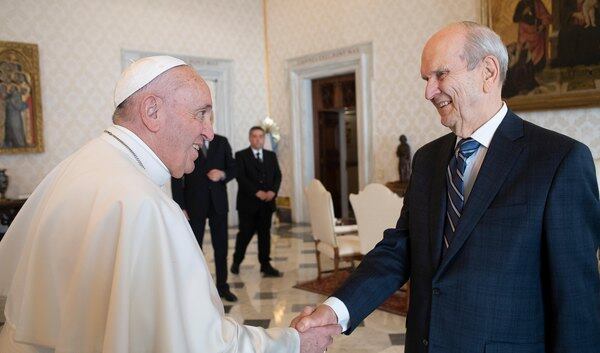 Pope Francis, Russell Nelson share a hug, discuss global relief in first-ever meeting between a Latter-day Saint prophet and a Catholic pontiff